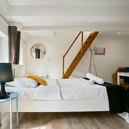 Lille Hypercentre Gares - Small Suite ภายนอก รูปภาพ