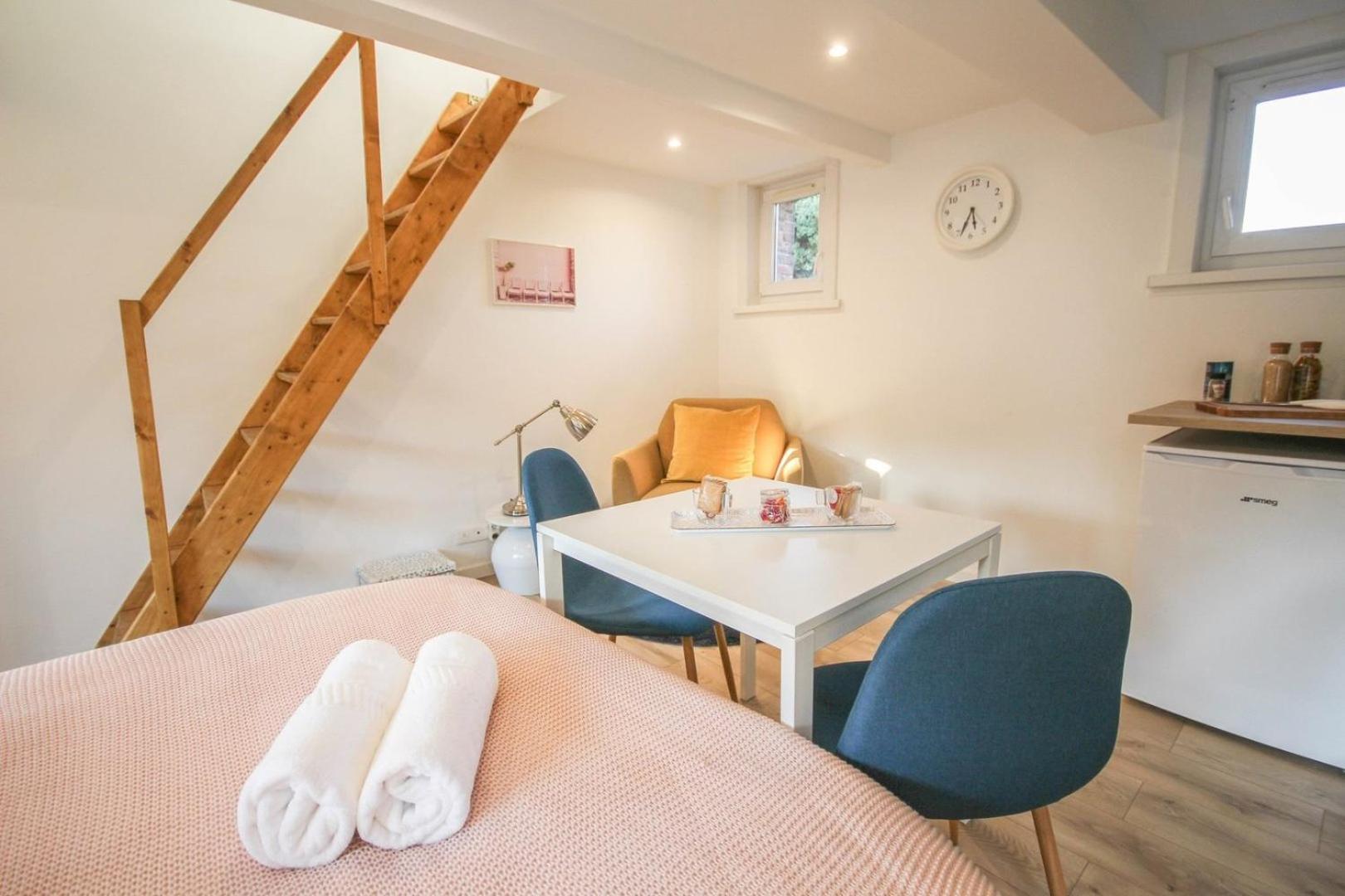 Lille Hypercentre Gares - Small Suite ภายนอก รูปภาพ