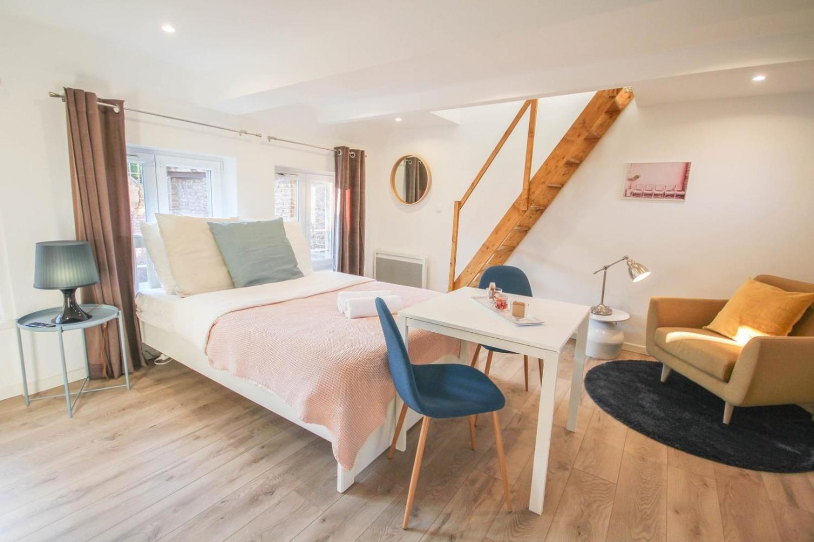Lille Hypercentre Gares - Small Suite ภายนอก รูปภาพ