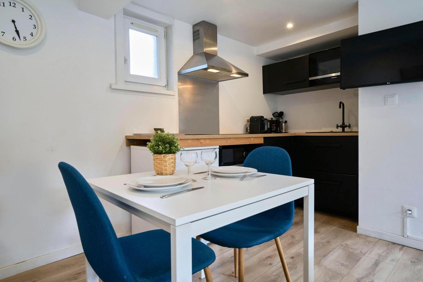 Lille Hypercentre Gares - Small Suite ภายนอก รูปภาพ