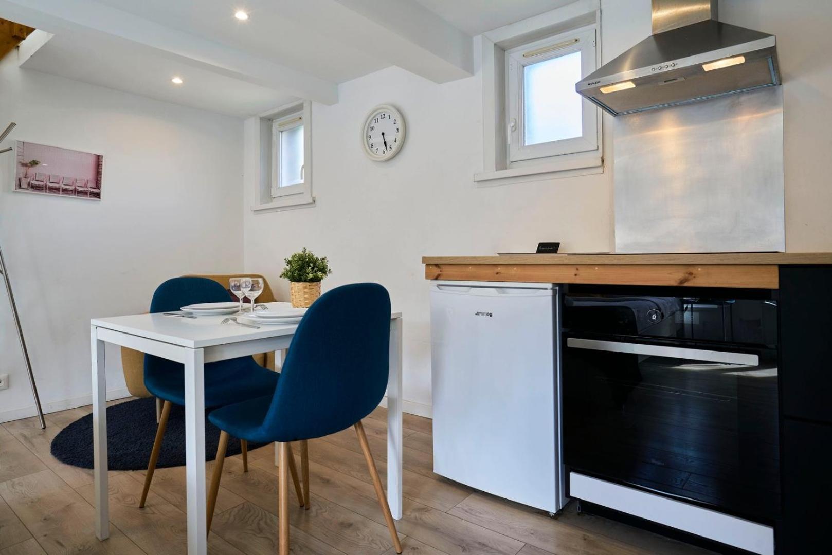 Lille Hypercentre Gares - Small Suite ภายนอก รูปภาพ
